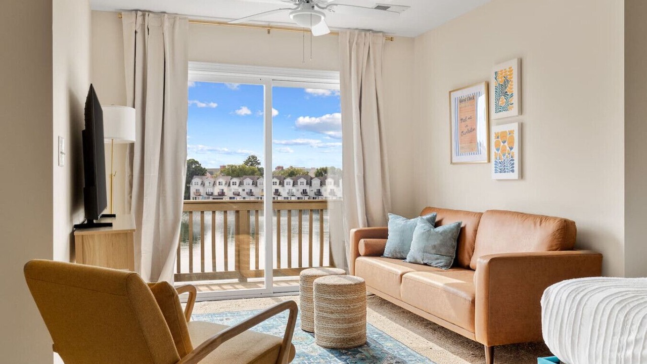 Photo of Livingroom in North Charleston