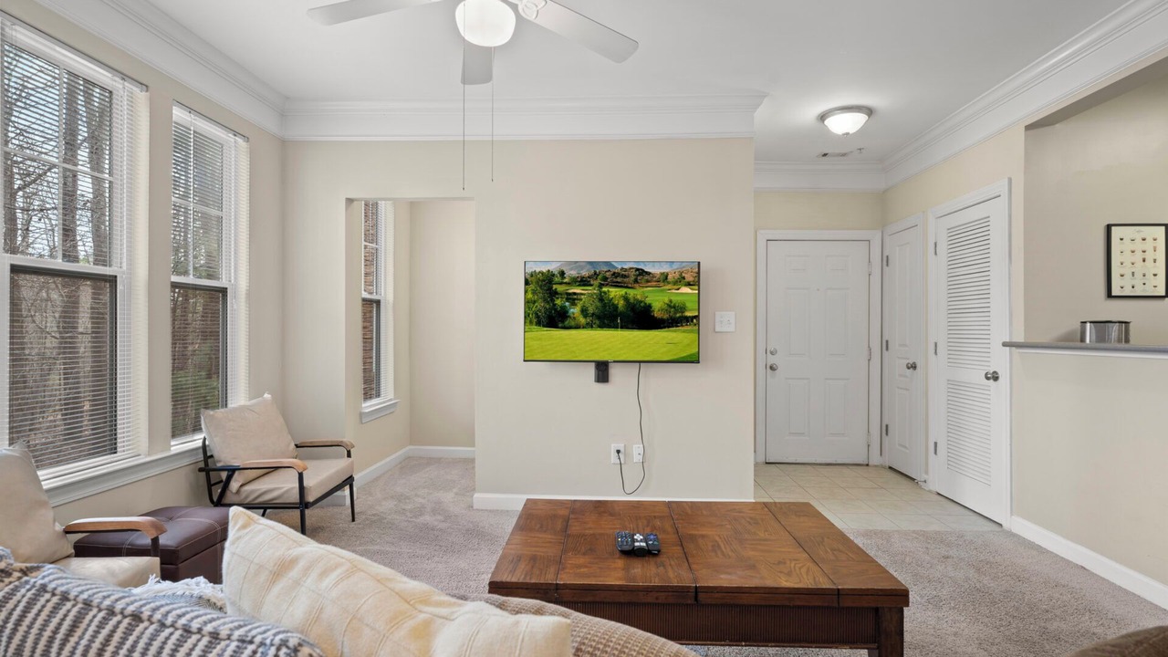 Photo of Livingroom in Southwest Raleigh