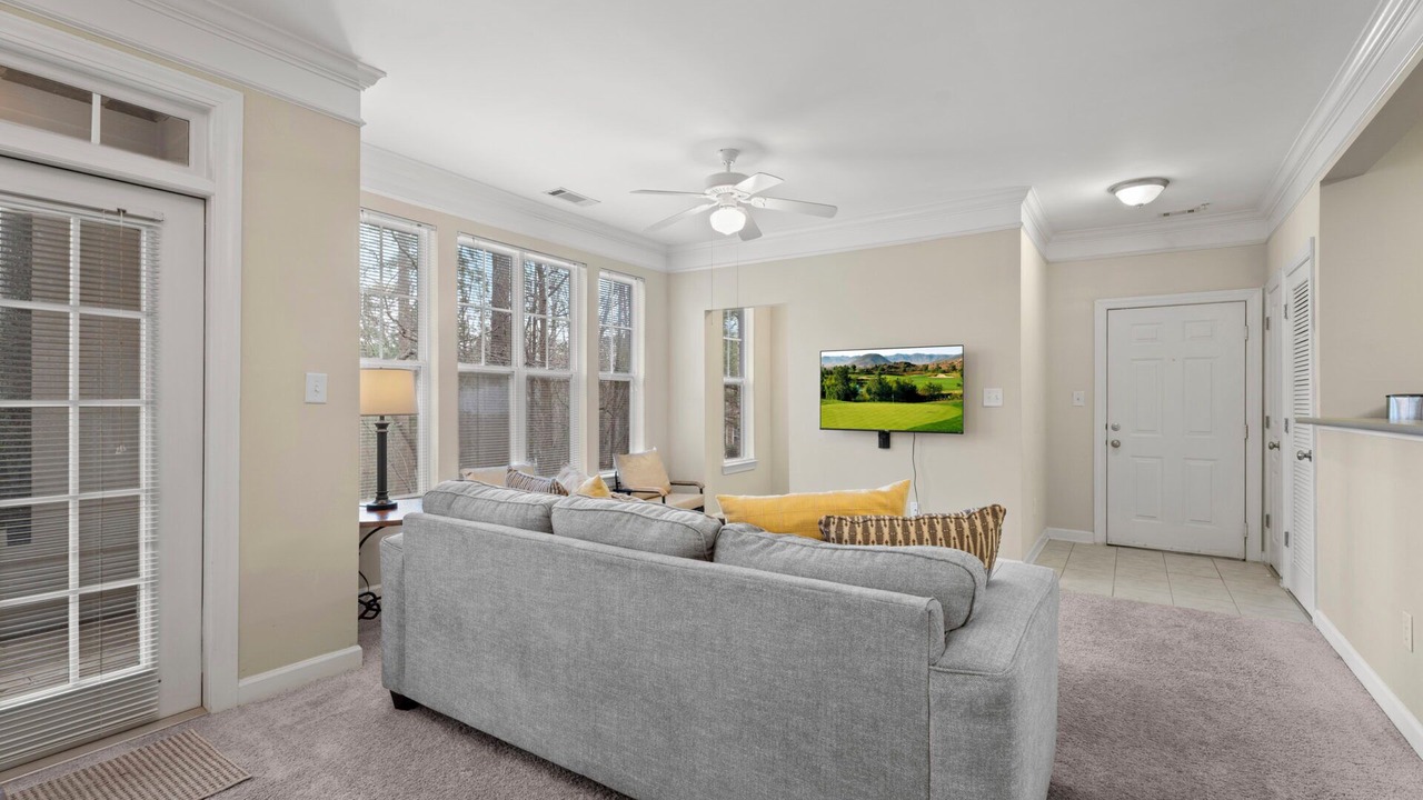 Photo of Livingroom in Southwest Raleigh