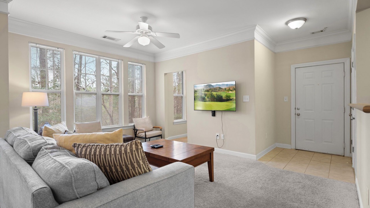 Photo of Livingroom in Southwest Raleigh