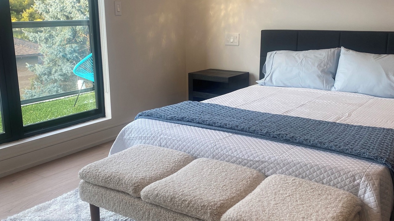 Photo of Bedroom in Lakeview