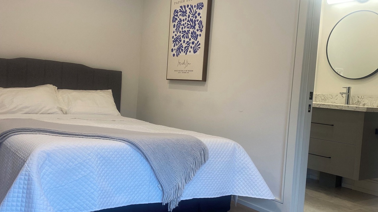 Photo of Bedroom in Lakeview