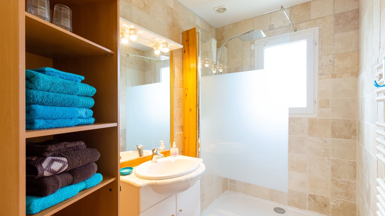 Photo of Bathroom in Rouffignac-Saint-Cernin-de-Reilhac