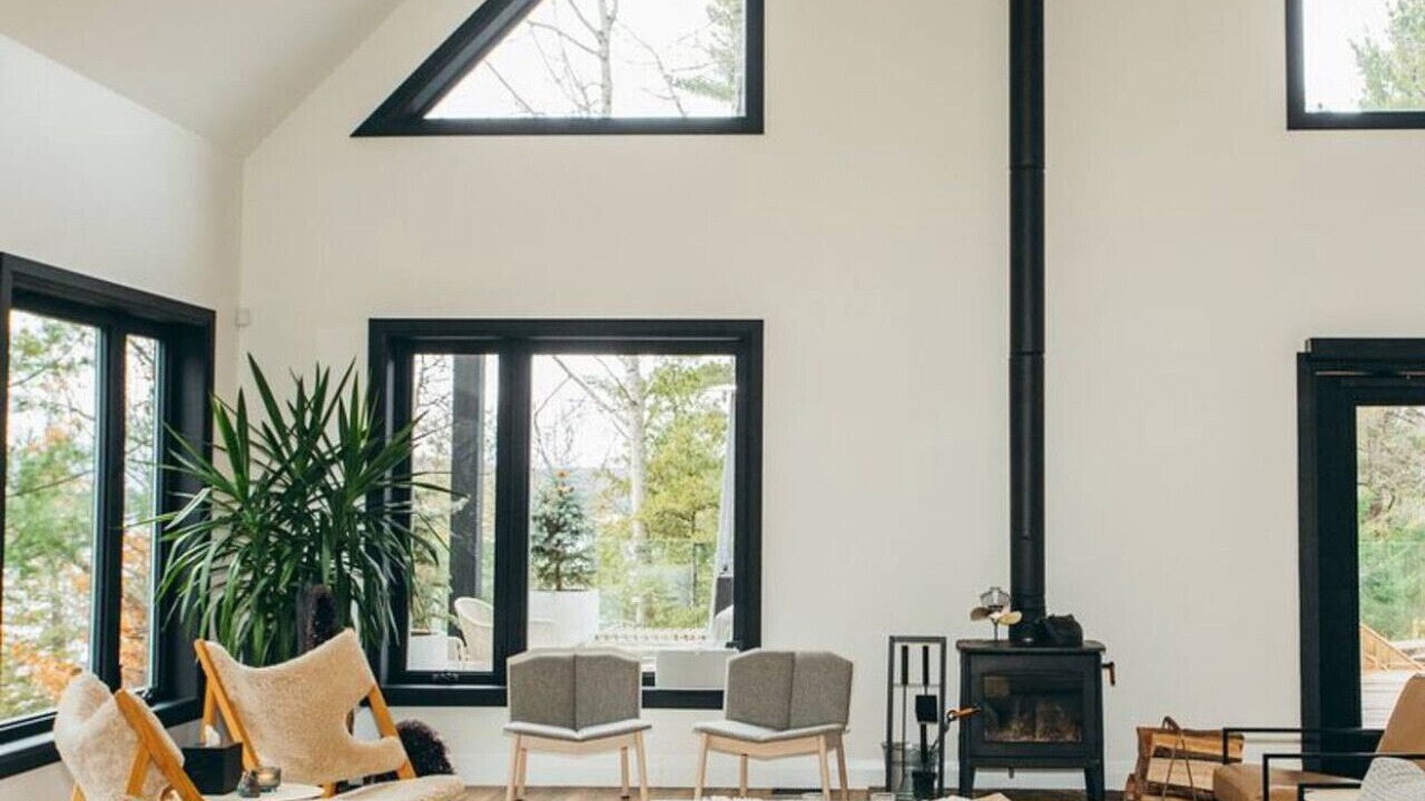 Photo of Livingroom in Algonquin Highlands