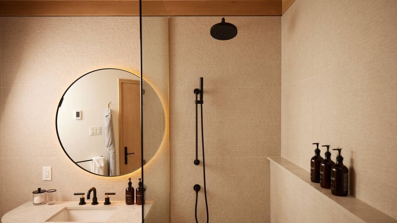 Photo of Bathroom in Algonquin Highlands