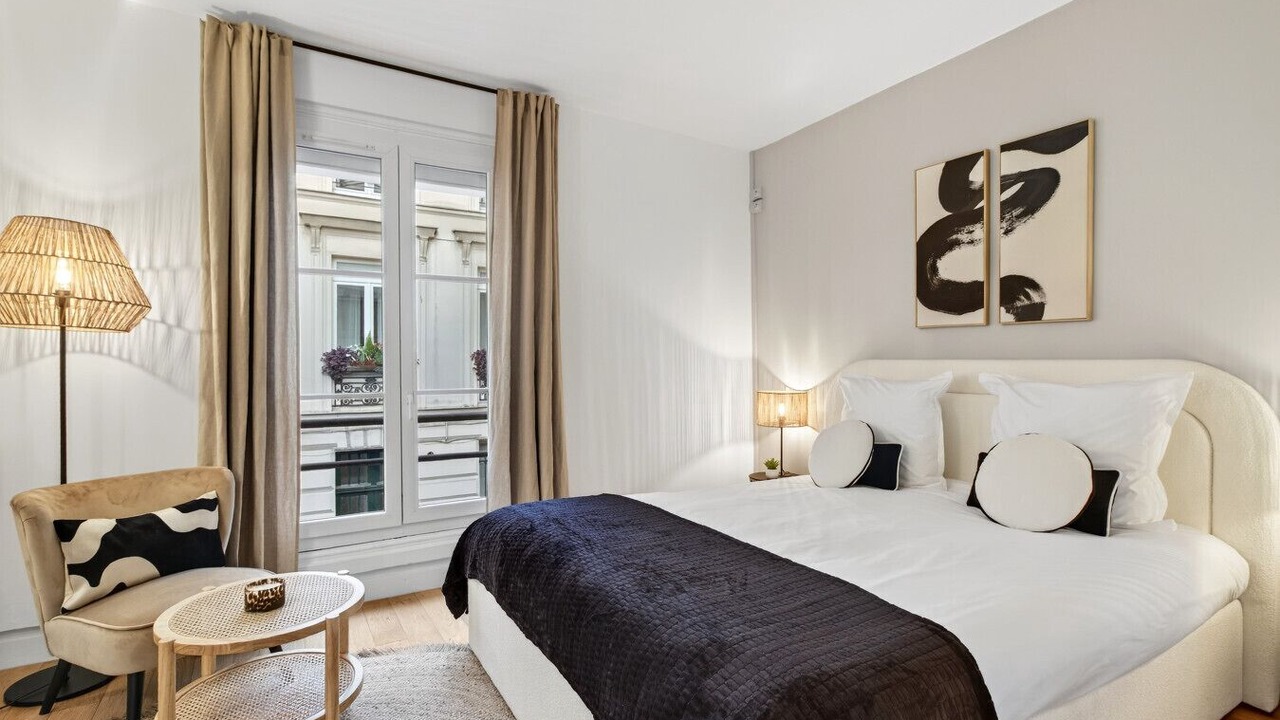 Photo of Bedroom in Val-de-Grace