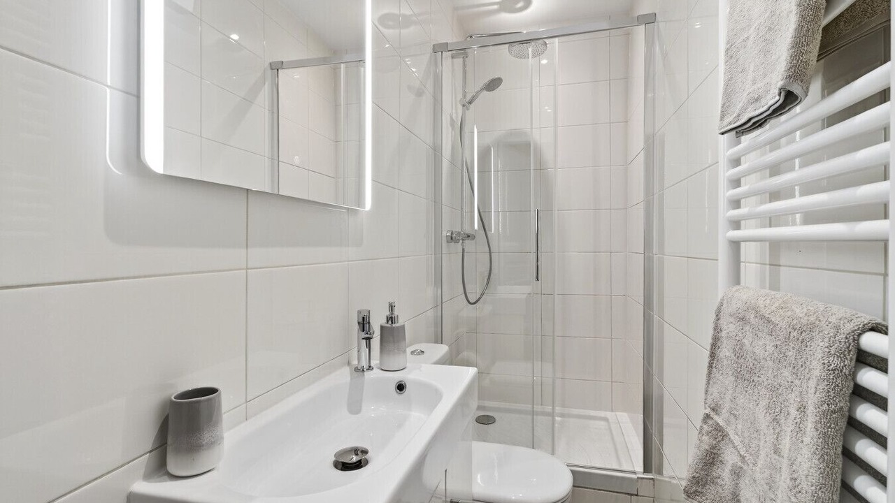 Photo of Bathroom in Val-de-Grace