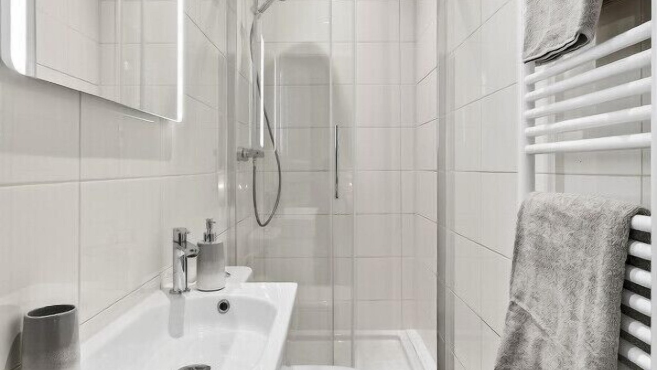 Photo of Bathroom in Val-de-Grace