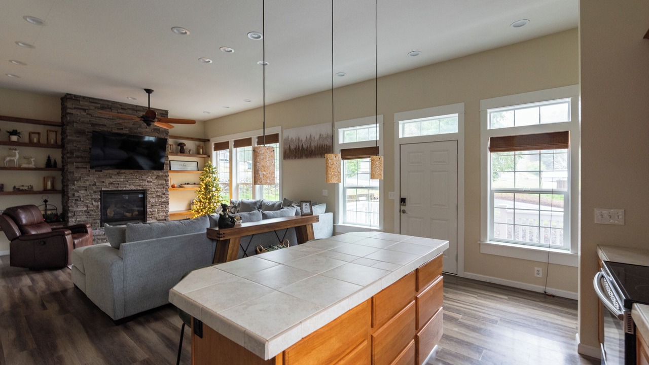 Photo of Others in Mossyrock