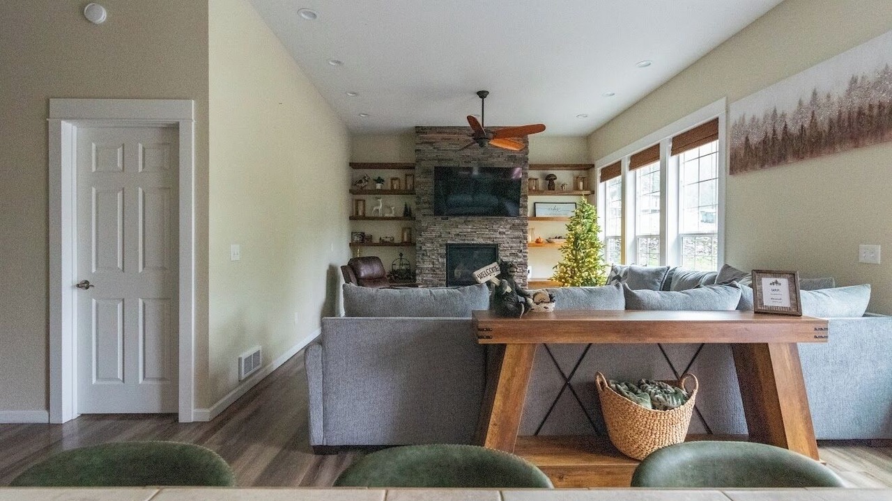 Photo of Livingroom in Mossyrock