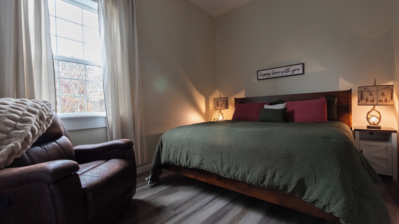 Photo of Bedroom in Mossyrock