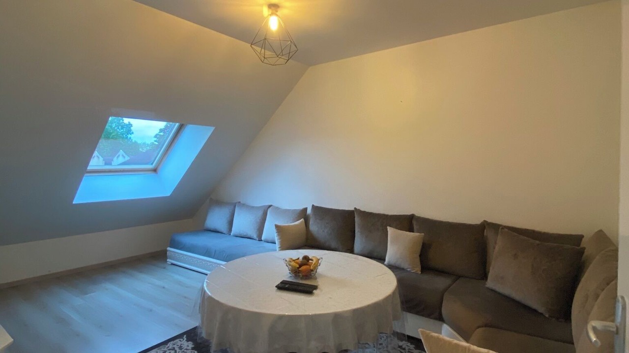 Photo of Livingroom in Pin - Vert Galant