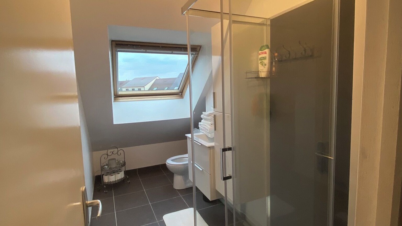 Photo of Bathroom in Pin - Vert Galant