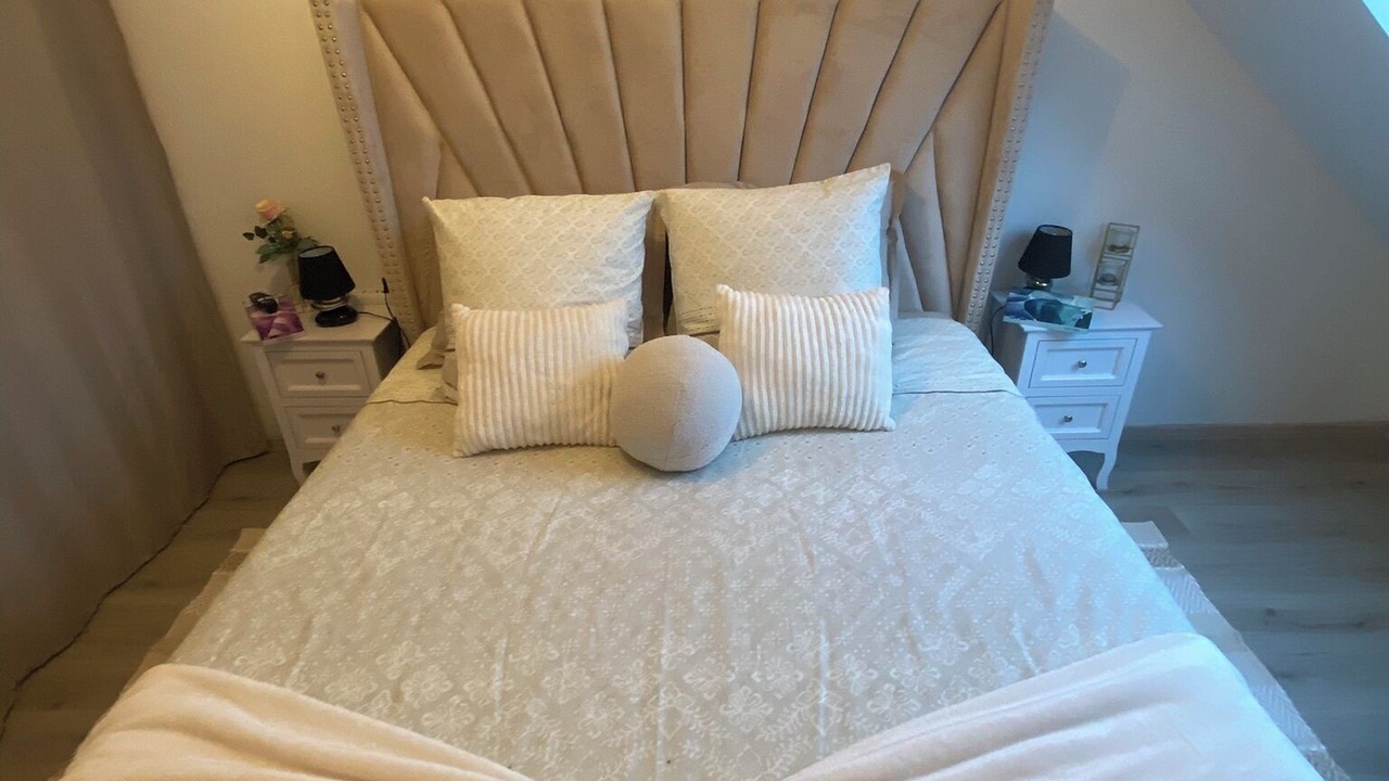 Photo of Bedroom in Pin - Vert Galant