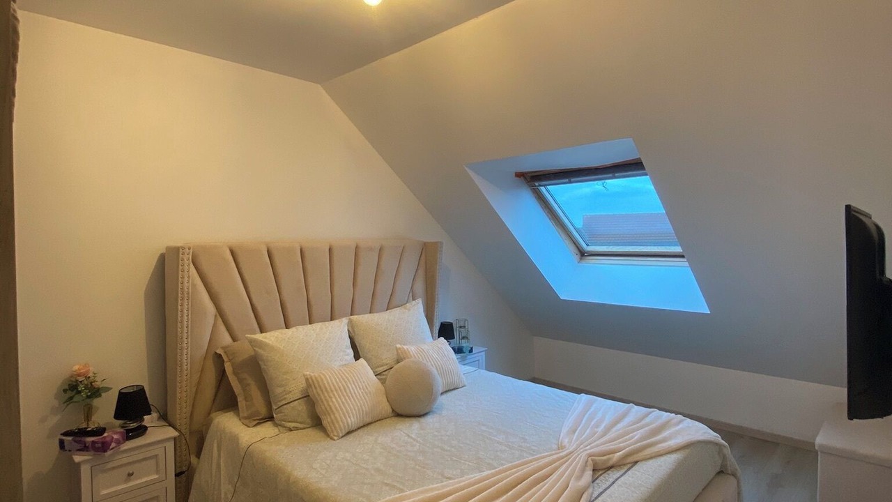 Photo of Bedroom in Pin - Vert Galant