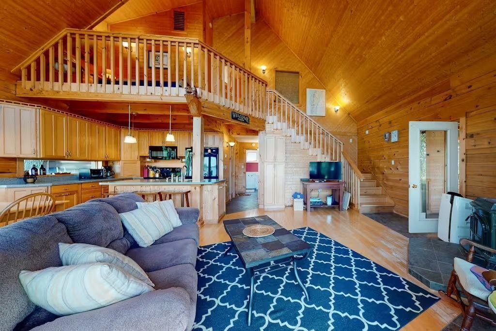 Photo of Livingroom in North Hero