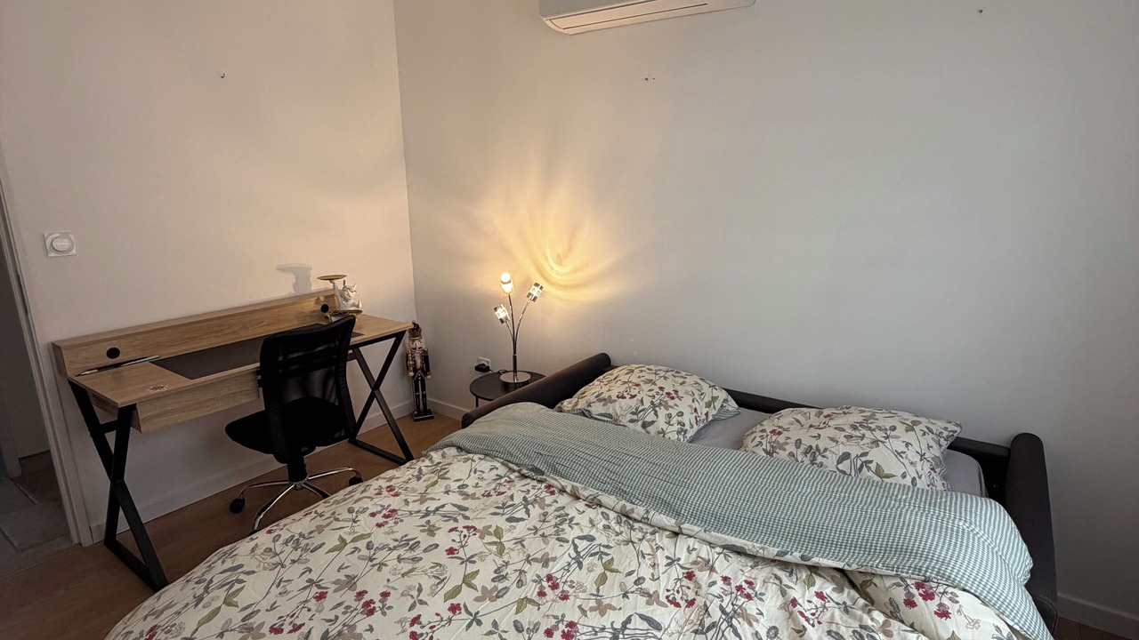 Photo of Bedroom in Quarouble