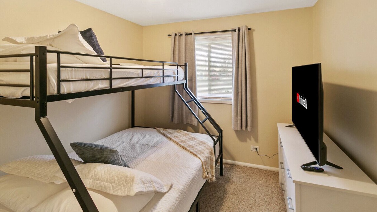 Photo of Bedroom in Waukegan
