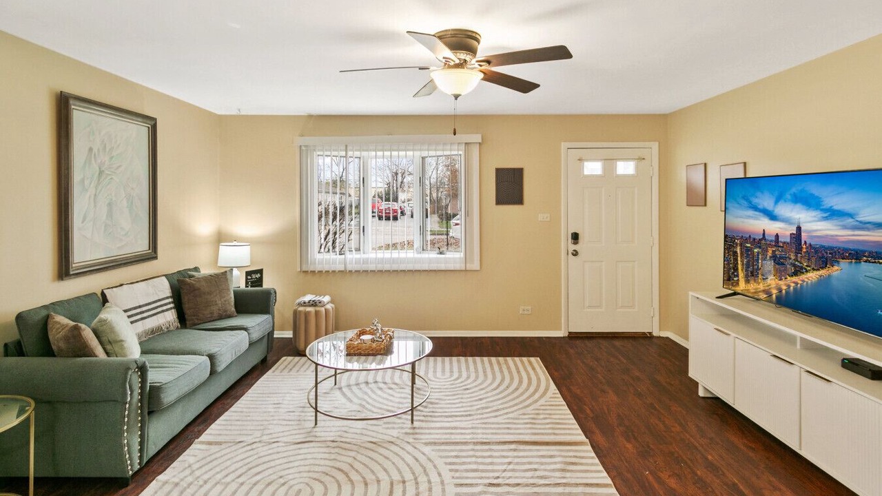 Photo of Livingroom in Waukegan