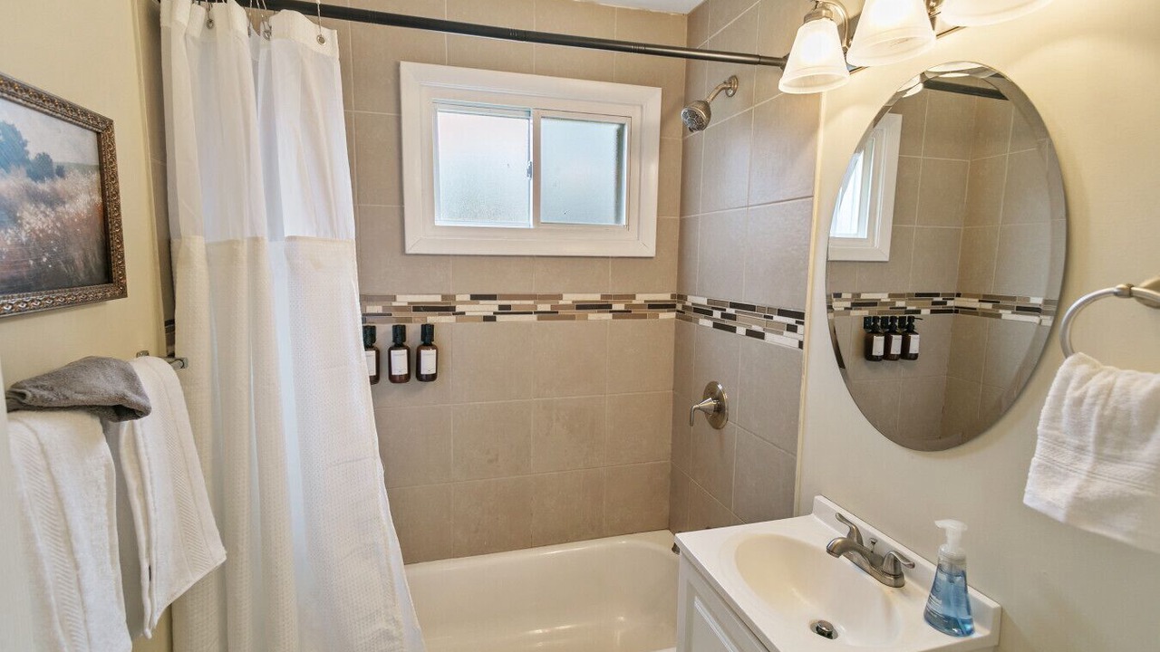 Photo of Bathroom in Waukegan