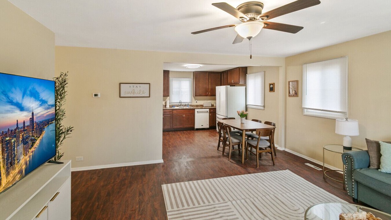 Photo of Livingroom in Waukegan