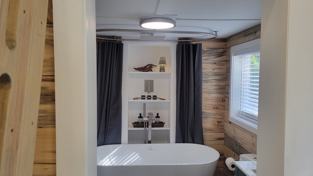 Photo of Bathroom in Van Alstyne