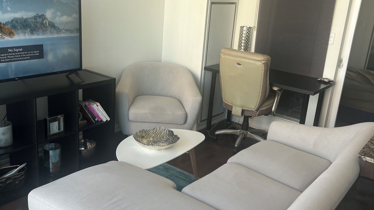Photo of Livingroom in Fort York