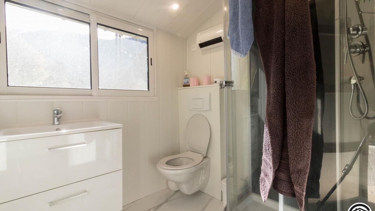 Photo of Bathroom in Melles