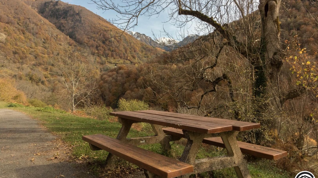 Photo of Outdoor in Melles