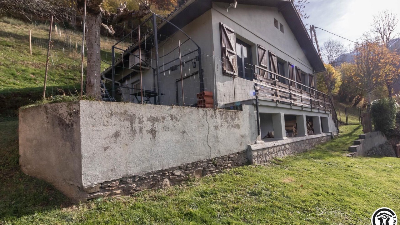 Photo of Outdoor in Melles