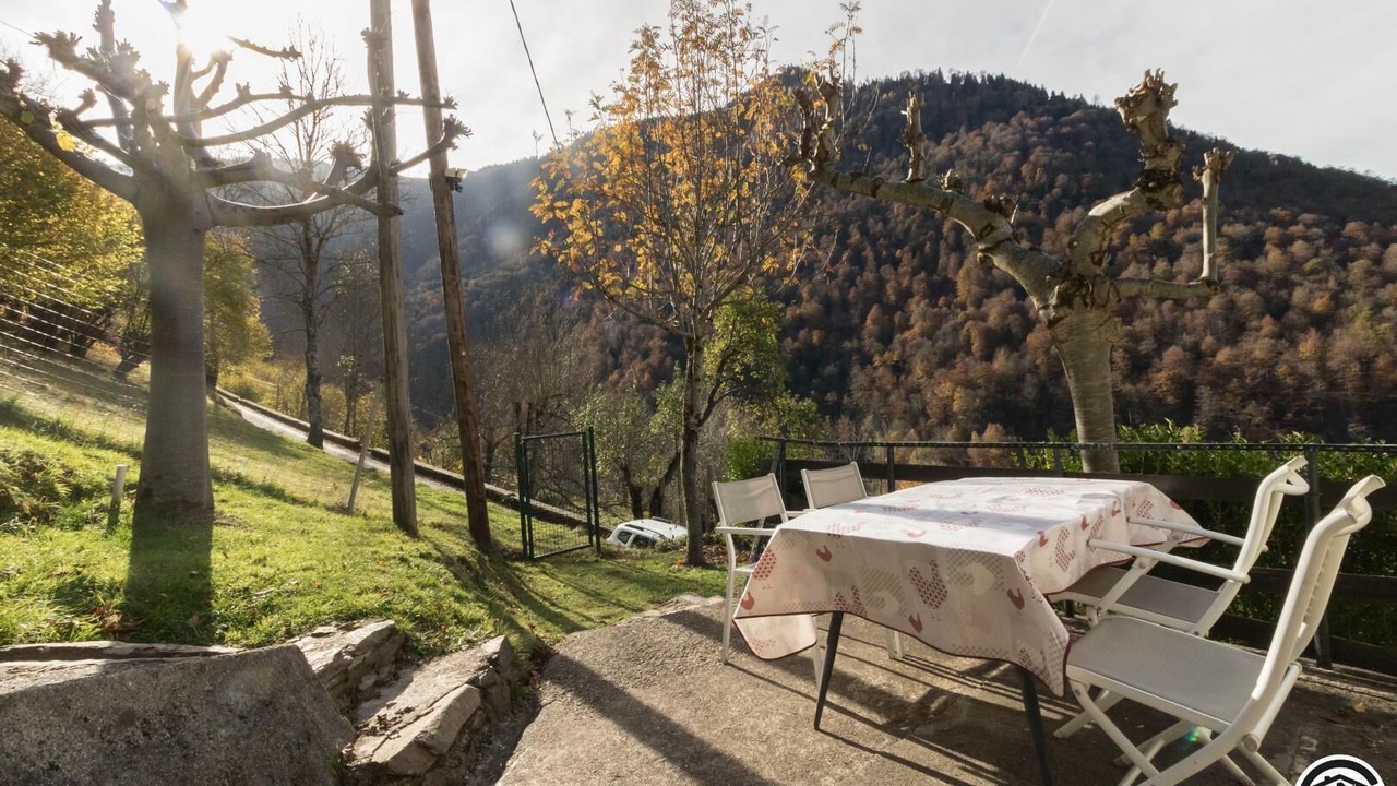 Photo of Outdoor in Melles