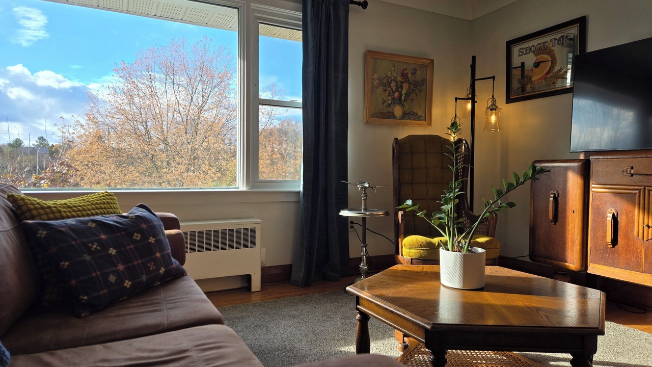 Photo of Livingroom in Kingston