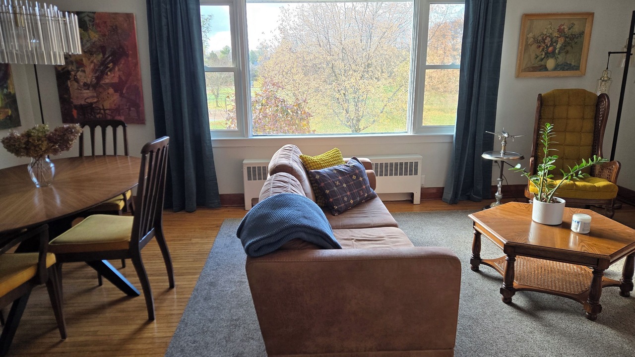 Photo of Livingroom in Kingston