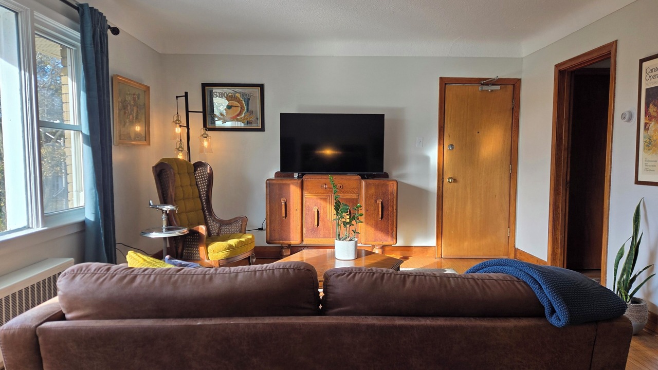 Photo of Livingroom in Kingston