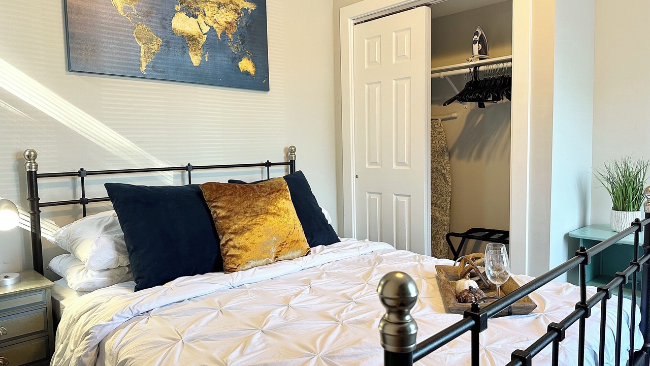 Photo of Bedroom in Oak Park