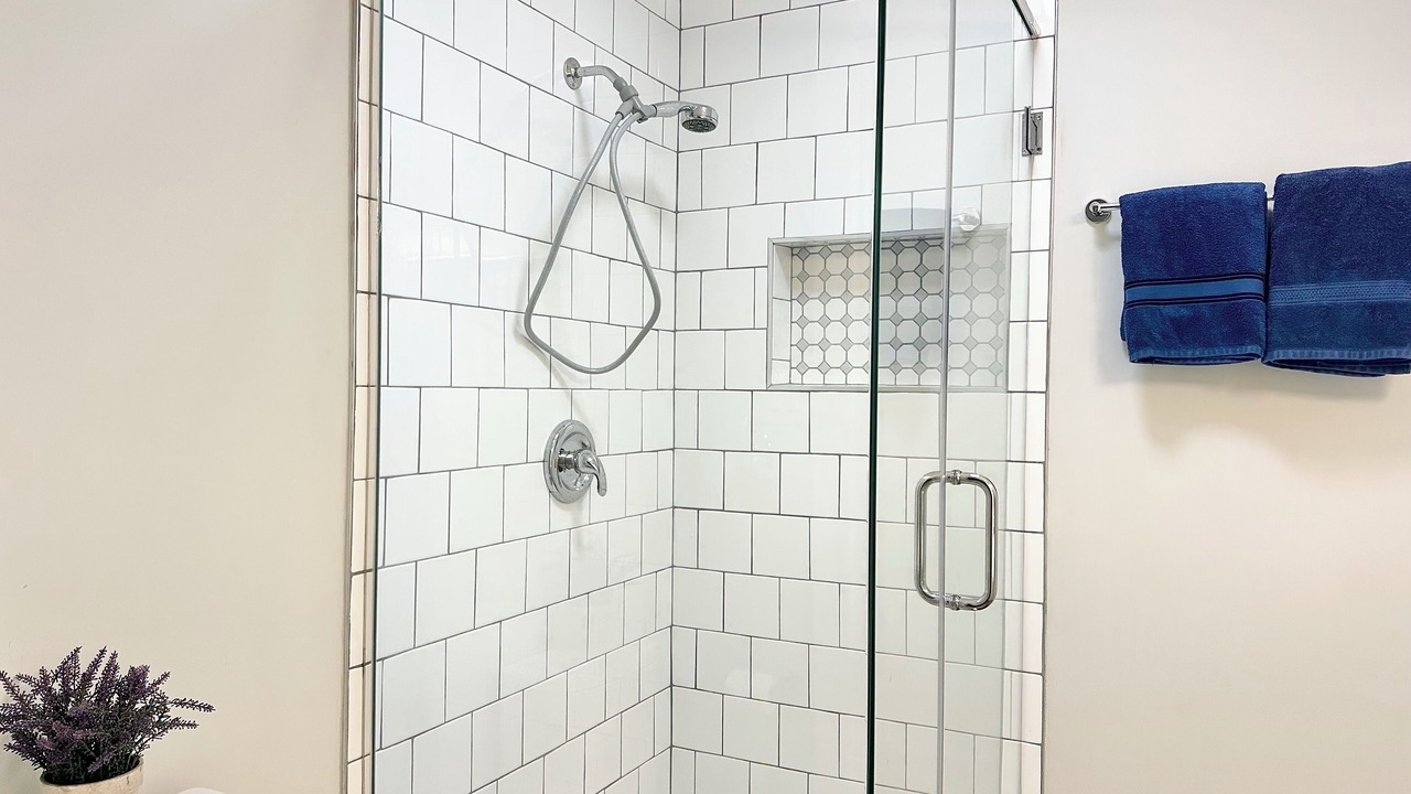 Photo of Bathroom in Oak Park