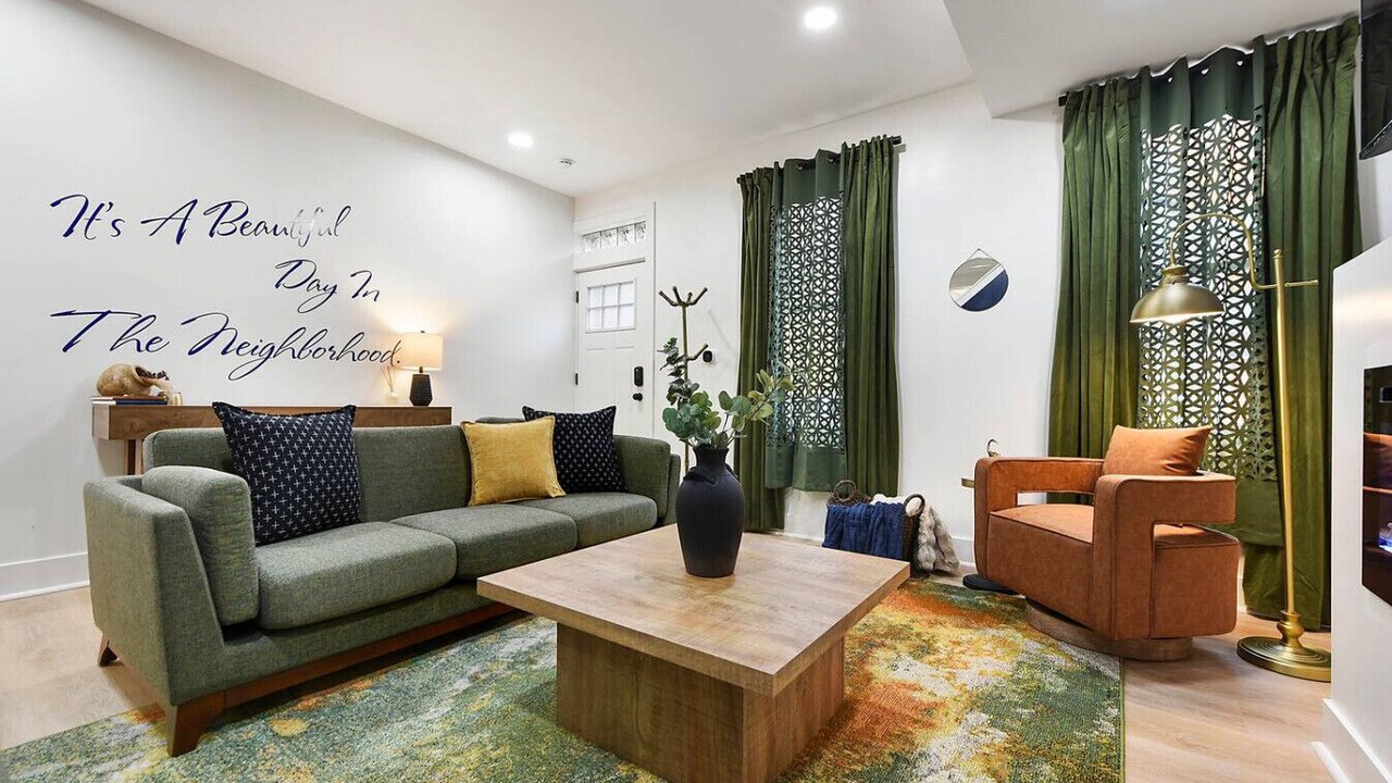 Photo of Livingroom in East Allegheny