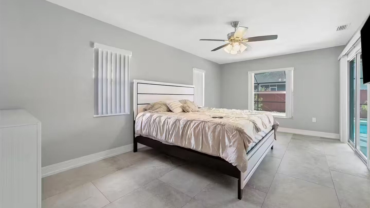 Photo of Bedroom in Lake Sarasota