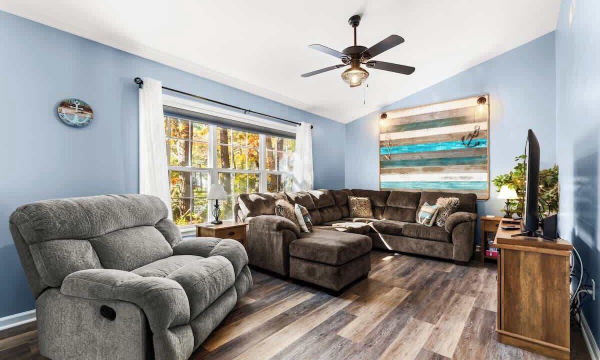 Photo of Livingroom in Ocean Pines