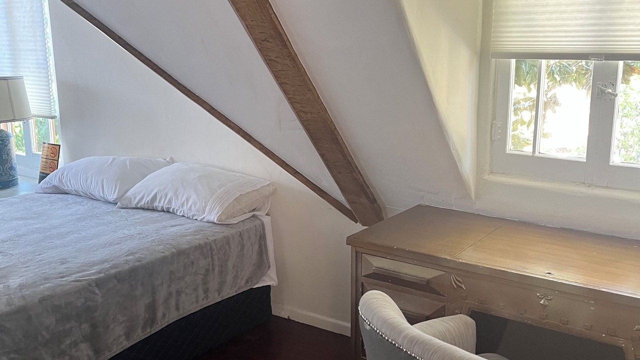 Photo of Bedroom in Newhall