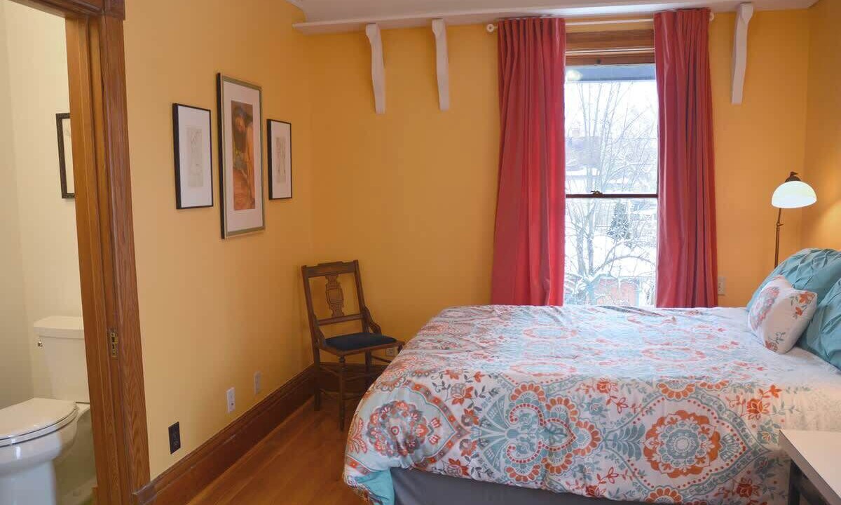 Photo of Bedroom in West Washington