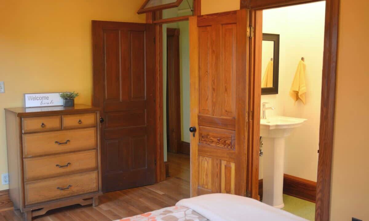 Photo of Bathroom in West Washington
