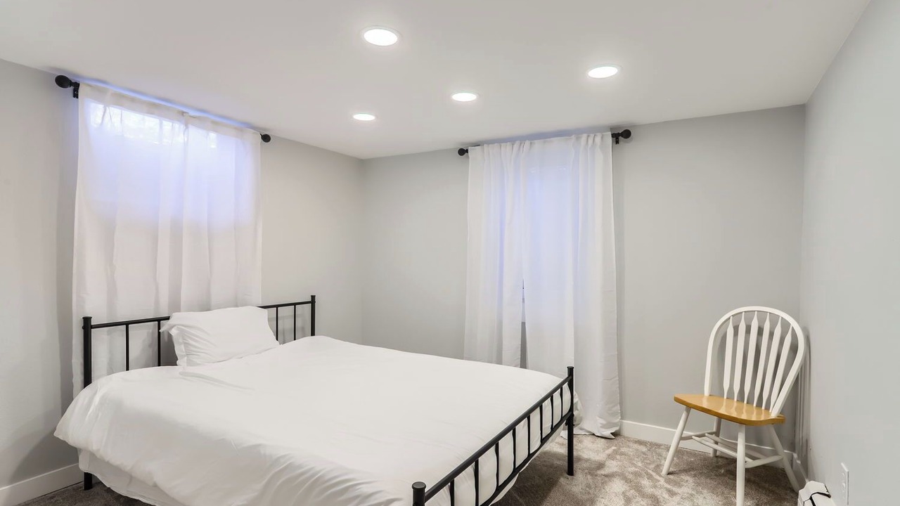 Photo of Bedroom in Highland Park
