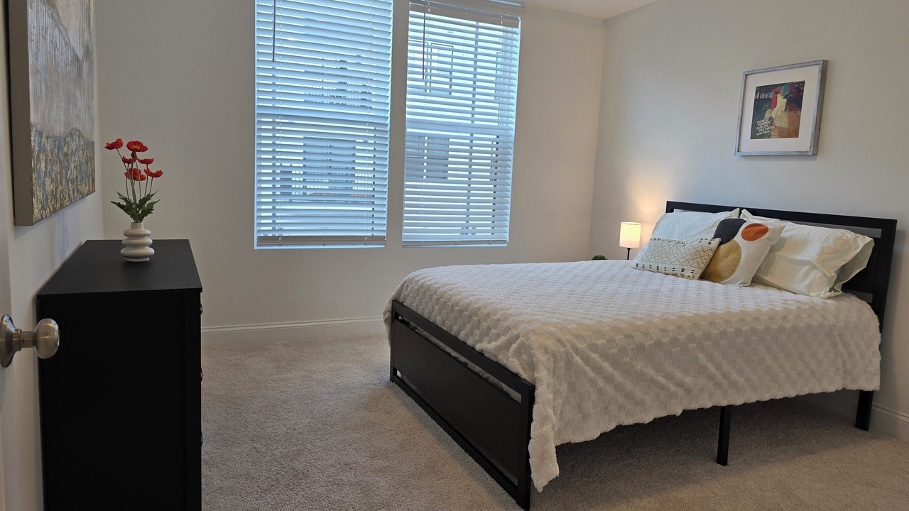 Photo of Bedroom in Downtown