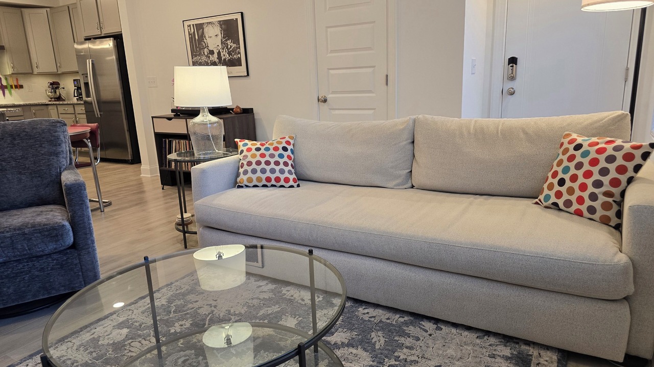 Photo of Livingroom in Downtown