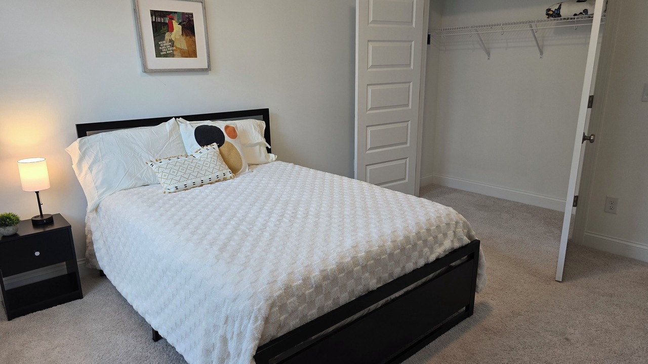 Photo of Bedroom in Downtown
