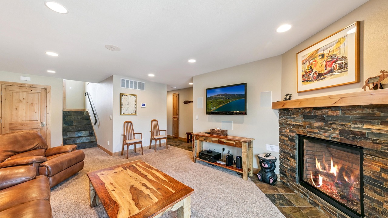 Photo of Livingroom in Tahoe Keys