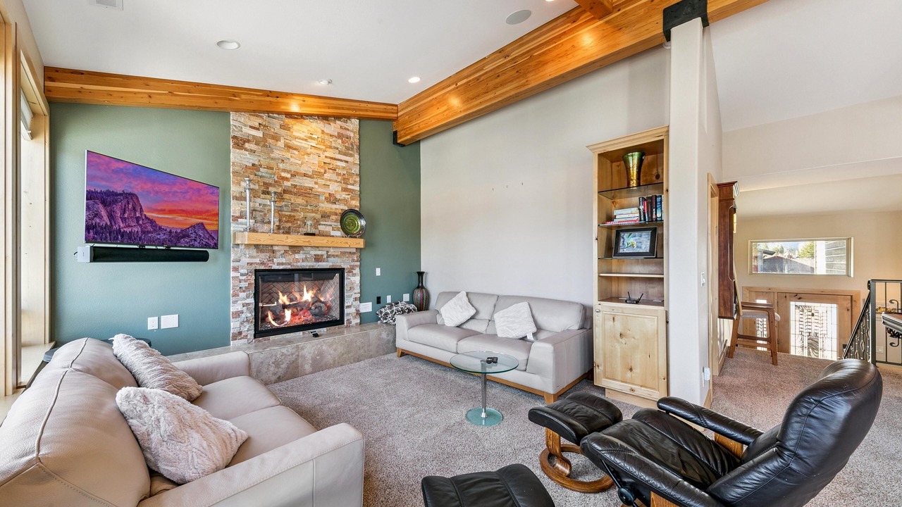 Photo of Livingroom in Tahoe Keys