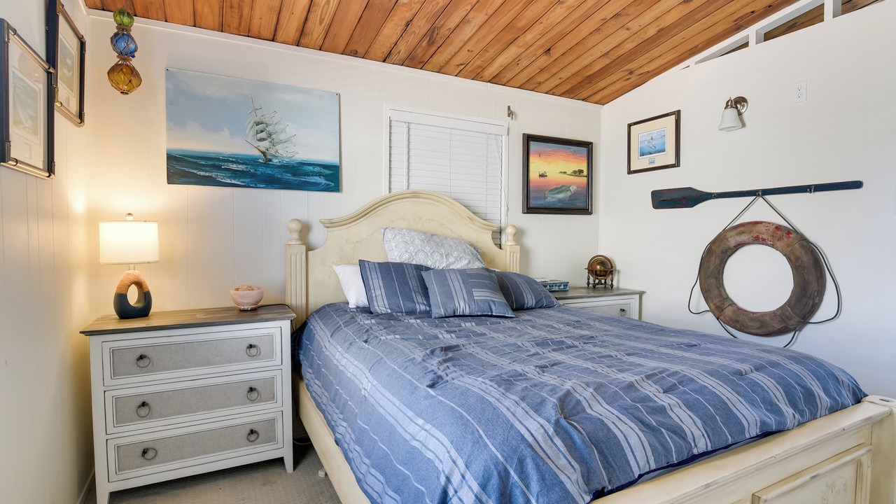 Photo of Bedroom in Galveston