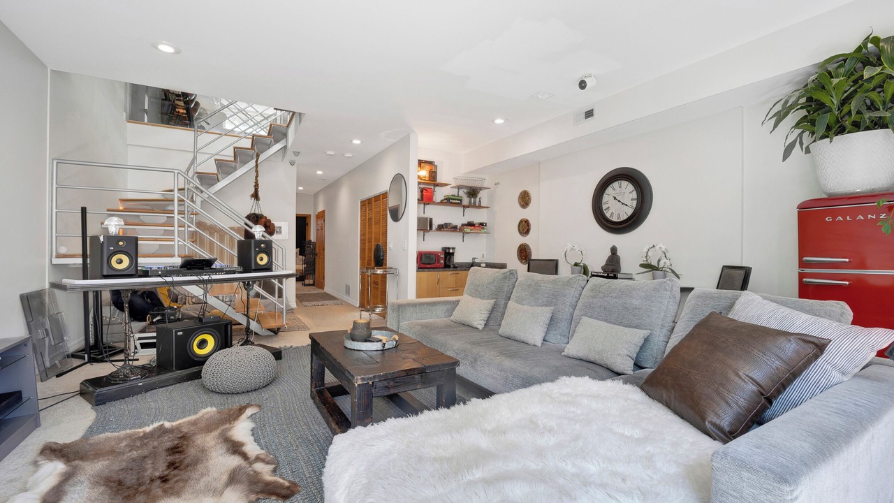 Photo of Livingroom in Wicker Park